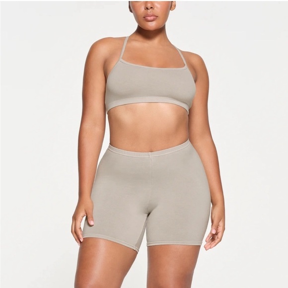 SKIMS Outdoor Bike Shorts in Ash grey size small high rise lounge stretchy comfy - Picture 5 of 12